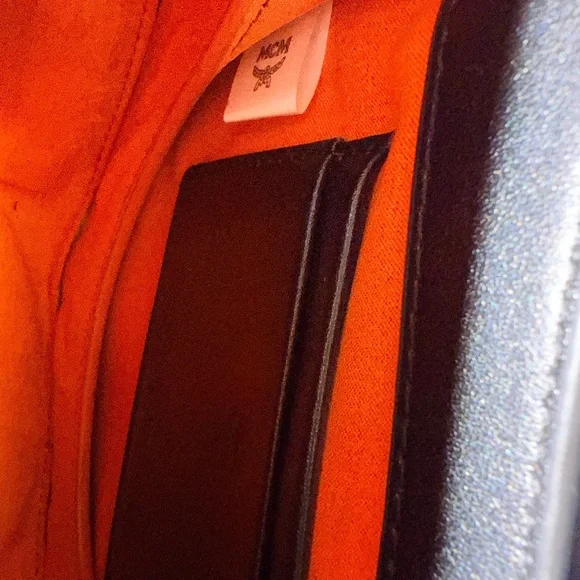 MCM Patricia shoulder bag in black Visetos monogram - Picture 7 of 15